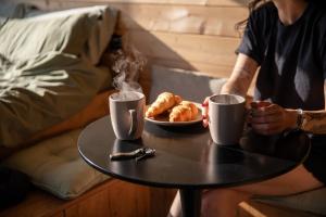 Romantic Offgrid Tiny Home Ft Beachy Head Hike