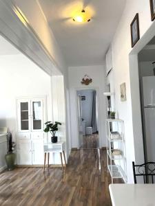 Live the Summer Dream at Gaios Cozy Retreat