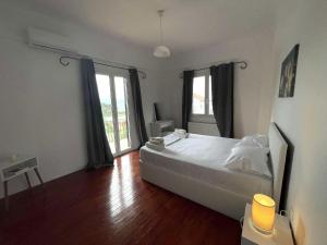 Live the Summer Dream at Gaios Cozy Retreat