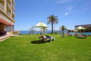 Beachside Pool Apartment by Rent Me