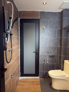 LYL Ipoh Garden Private Pool Villa-18pax 5BR