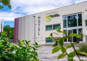 College Garden Hotel