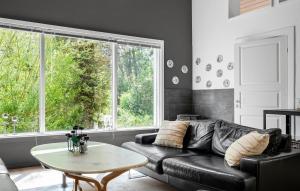 4 Bedroom Cozy Home In Rødby