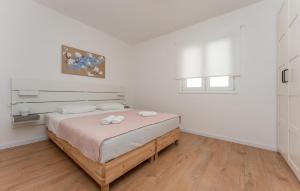 Cozy Apartment In Sveti Filip I Jakov 