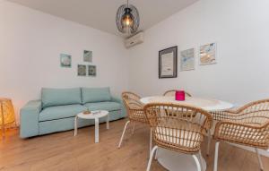 Cozy Apartment In Sveti Filip I Jakov 