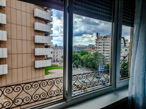 Downtown condo National Theatre, University square