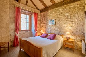 Maisons de vacances Le Four - Piscine Privee : photos des chambres
