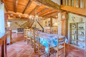 Maisons de vacances Le Four - Piscine Privee : photos des chambres
