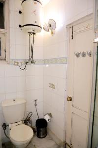 Fortune Home Service Apartment,2Bhk, D-198,SAKET