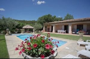 Coatmeur brunette jean marie