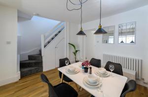 Title Charming 3 Bedroom House Minutes from Bike Park