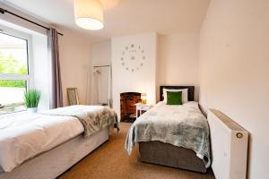 STELLAS COTTAGE- Cute Traditional Home In South West By STAE-Homes