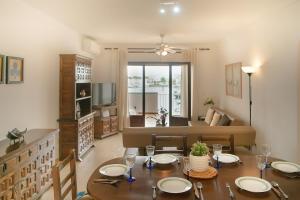 WELCS APARTAMENTO 243 EMP con terraza con vista