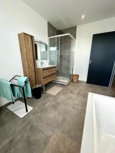Maisons de vacances Le Cube : Maison 3 Chambres