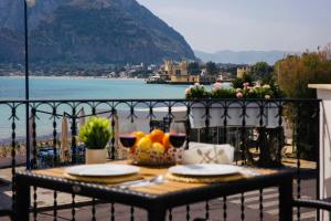 beach front bliss mondello