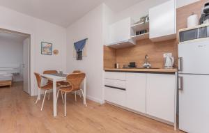 Cozy Apartment In Sveti Filip I Jakov 