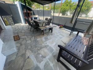 Maisonette 25m from the sea