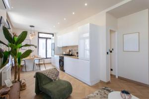 #52 Etoile Suite ,Central, Balcony, AC-5 min P Massena