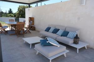LS6-408 ERNO Villa contemporaine avec piscine privée 8 couchages à Chateauneuf de Gadagne - Proche d’Avignon