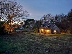 Maisons de vacances Ty Quirion - Penty breton d-exception vue et acces direct a la mer dans le Golfe du Morbihan : photos des chambres