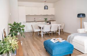 Lustica Bay Piazza Apartment