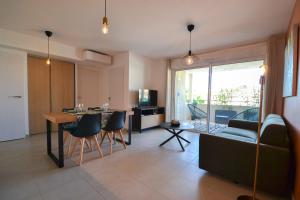 Appartement Uzès, piscine, climatisation, parking privé