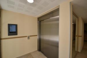 Appartements Appartement Uzes, piscine, climatisation, parking prive : photos des chambres