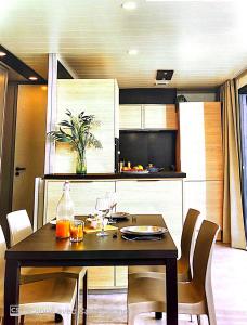 Chalets Bungalow a quinze minutes des plages : photos des chambres