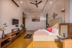 CosmicStays The Luxe Oasis Private Pool Villa & Bar In Lonavala