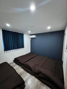 新築"Kaara"駅から2分 USJ空庭難波梅田まで10分!!まるごと一軒家貸し切り!!大人数宿泊可能!駐車場有