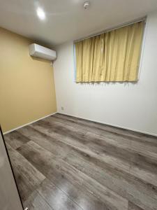 新築"Kaara"駅から2分 USJ空庭難波梅田まで10分!!まるごと一軒家貸し切り!!大人数宿泊可能!駐車場有