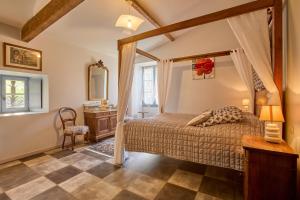 Maisons de vacances Le Pigeonnier - Piscine Privee et Jacuzzi : photos des chambres