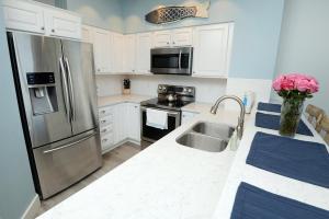 Shores of Panama 1820 condo