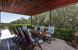 Pet Friendly Home In Polaca