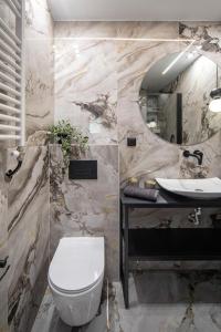 Phoebe by halu! Stylish apt in Navarinou Square