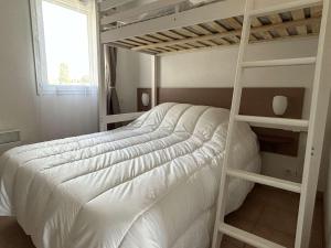 Appartements Appartement climatise, 2 pieces, piscine, terrasse, parking prive, proche port - Gruissan - FR-1-229-372 : photos des chambres