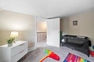 Comfort, Fun, and Retro Retreat