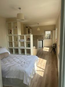 Small, perfectly formed studio