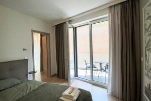 Erkel Estate at Kalvin ter, 4 people, 2 bathroom, free parking