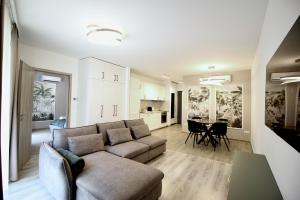 Erkel Estate at Kalvin ter, 4 people, 2 bathroom, free parking