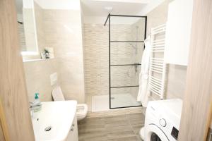 Erkel Estate at Kalvin ter, 4 people, 2 bathroom, free parking