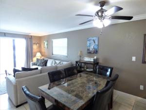 Cocoa Beach - Oceanfront - Steps to the Pier and Ocean