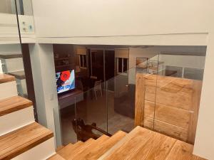 Full House Santa Ana