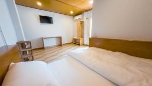Seawave Guest House