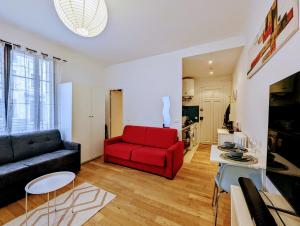 Chic and comfortable studio near Paris
