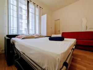 Chic and comfortable studio near Paris