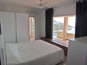 GÜZEL ELMA -Breathtaking Sea View Villa, Pool & Access to Sea