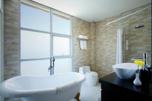 Phòng Suite (Suite Room)