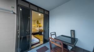 Seawave Guest House