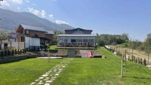 YoSi apartments and rooms